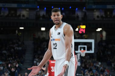 Real Madrid 'den Edy Tavares, Real Madrid ile UCAM Murcia arasında oynanan Liga Endesa maçı sırasında Madrid' deki Movistar Arena 'da maç yapıyor.