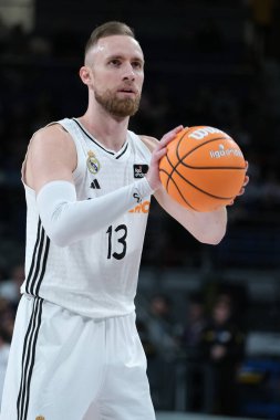 Real Madrid 'den Dzanan Musa, Real Madrid ile UCAM Murcia arasında oynanan Liga Endesa maçı sırasında Madrid Movistar Arena' da 09 Mart 2025 tarihinde İspanya 'da oynanmıştır.