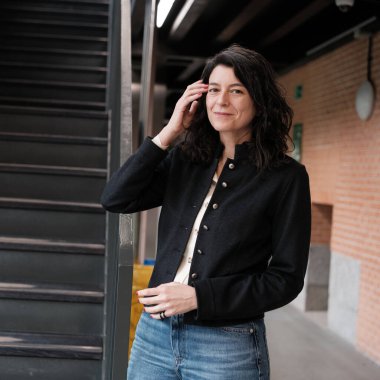 Arjantinli tasarımcı Samanta Schweblin, İspanya 'nın Madrid şehrinde 10 Mart 2025 tarihli retratos oturumunu sürdürdü.