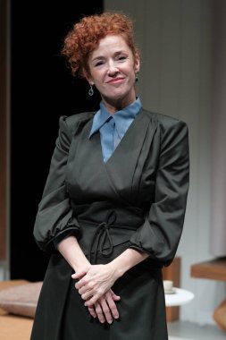 Marta Belenguer, 11 Mart 2025 'te İspanya' da La Abadia Tiyatrosu 'nda oynanan Viejos Tiempos tiyatrosunda performans sergiledi.