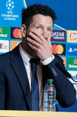 Diego Simeone 11 Mart 2025 tarihinde Madrid Metropolitano Stadyumu 'nda Atletico de Madrid ve Real Madrid CF arasında oynanan UEFA Şampiyonlar Ligi maçına katıldı.