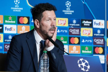 Diego Simeone 11 Mart 2025 tarihinde Madrid Metropolitano Stadyumu 'nda Atletico de Madrid ve Real Madrid CF arasında oynanan UEFA Şampiyonlar Ligi maçına katıldı.