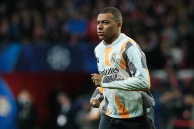 Real Madrid 'den Kylian Mbappe UEFA Şampiyonlar Ligi maçında Atletico de Madrid ve Real Madrid 12 Mart 2025 tarihinde Madrid' de Metropolitano Stadyumu 'nda oynadı.