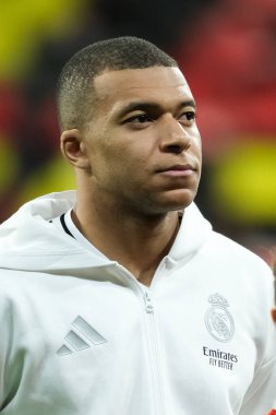 Real Madrid 'den Kylian Mbappe UEFA Şampiyonlar Ligi maçında Atletico de Madrid ve Real Madrid 12 Mart 2025 tarihinde Madrid' de Metropolitano Stadyumu 'nda oynadı.