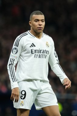 Real Madrid 'den Kylian Mbappe UEFA Şampiyonlar Ligi maçında Atletico de Madrid ve Real Madrid 12 Mart 2025 tarihinde Madrid' de Metropolitano Stadyumu 'nda oynadı.