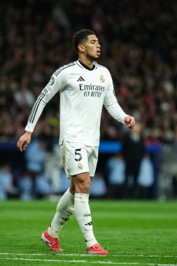Real Madrid 'den Jude Bellingham, UEFA Şampiyonlar Ligi maçında Atletico de Madrid ve Real Madrid 12 Mart 2025 tarihinde Madrid' de Metropolitano Stadyumu 'nda oynadı.