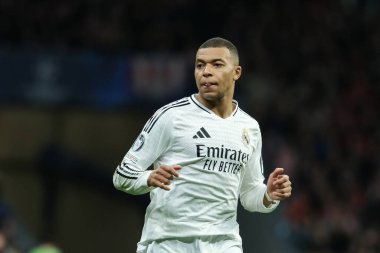 Real Madrid 'den Kylian Mbappe UEFA Şampiyonlar Ligi maçında Atletico de Madrid ve Real Madrid 12 Mart 2025 tarihinde Madrid' de Metropolitano Stadyumu 'nda oynadı.