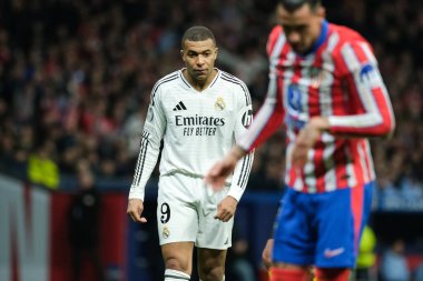 Real Madrid 'den Kylian Mbappe UEFA Şampiyonlar Ligi maçında Atletico de Madrid ve Real Madrid 12 Mart 2025 tarihinde Madrid' de Metropolitano Stadyumu 'nda oynadı.