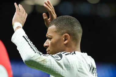 Real Madrid 'den Kylian Mbappe UEFA Şampiyonlar Ligi maçında Atletico de Madrid ve Real Madrid 12 Mart 2025 tarihinde Madrid' de Metropolitano Stadyumu 'nda oynadı.