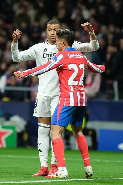 Real Madrid 'den Kylian Mbappe UEFA Şampiyonlar Ligi maçında Atletico de Madrid ve Real Madrid 12 Mart 2025 tarihinde Madrid' de Metropolitano Stadyumu 'nda oynadı.