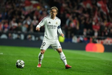 UEFA Şampiyonlar Ligi karşılaşmasında Real Madrid 'den Luka Modriç ve Real Madrid, 20 Mart' ta Metropolitano Stadyumu 'nda oynadılar.