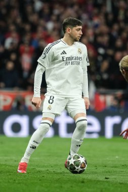Real Madrid 'den Federico Valverde UEFA Şampiyonlar Ligi maçında Atletico de Madrid ve Real Madrid 12 Mart' ta Metropolitano Stadyumu 'nda oynadı.