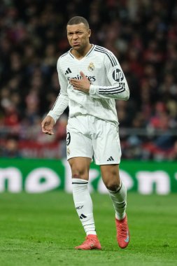 Real Madrid 'den Kylian Mbappe UEFA Şampiyonlar Ligi maçında Atletico de Madrid ve Real Madrid 12 Mart' ta Metropolitano Stadyumu 'nda oynadı.