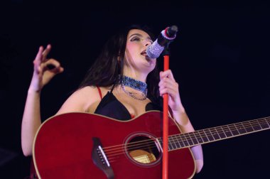 Chiara Oliver 17 Mart 2025 'te İspanya' da La Riviera 'da sahne almaktadır..