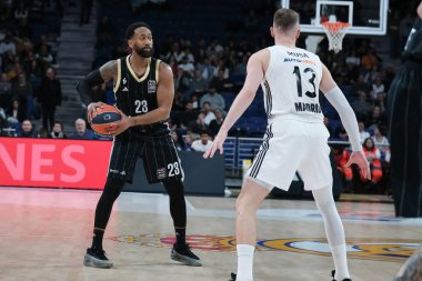 LDLC 'den David Lighty Asvel Villeurbanne, Real Madrid ile LDLC Asvel Villeurbanne arasındaki EuroLeague sırasında 20 Mart 2025 tarihinde İspanya Movistar Arena' da