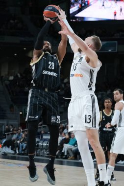 LDLC 'den David Lighty Asvel Villeurbanne, Real Madrid ile LDLC Asvel Villeurbanne arasındaki EuroLeague sırasında 20 Mart 2025 tarihinde İspanya Movistar Arena' da
