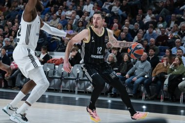 LDLC 'den Nando De Colo Asvel Villeurbanne, Real Madrid ile LDLC Asvel Villeurbanne arasındaki EuroLeague sırasında 20 Mart 2025 tarihinde İspanya' nın Movistar Arena kentinde