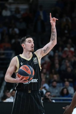 LDLC 'den Nando De Colo Asvel Villeurbanne, Real Madrid ile LDLC Asvel Villeurbanne arasındaki EuroLeague sırasında 20 Mart 2025 tarihinde İspanya' nın Movistar Arena kentinde