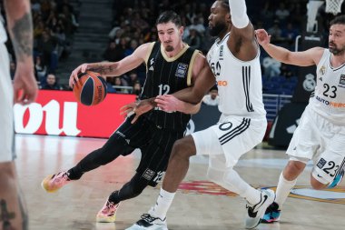 LDLC 'den Nando De Colo Asvel Villeurbanne, Real Madrid ile LDLC Asvel Villeurbanne arasındaki EuroLeague sırasında 20 Mart 2025 tarihinde İspanya' nın Movistar Arena kentinde