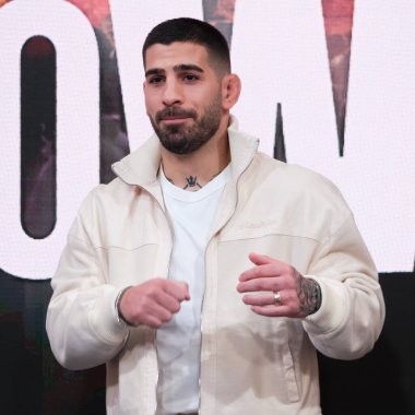 UFC dövüşçüsü Ilia Topuria, 27 Mart 2025 tarihinde İspanya 'nın Madrid kentinde Movistar Spor Merkezi' nde WOW 17 'nin sunumuna katıldı..