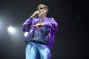 Rapçi, yapımcı ve serbest çalışan YSY A, 27 Mart 2025 tarihinde İspanya 'nın Madrid kentinde Movistar Arena' da verdiği konserde sahne aldı.. 