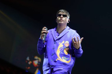 Rapçi, yapımcı ve serbest çalışan YSY A, 27 Mart 2025 tarihinde İspanya 'nın Madrid kentinde Movistar Arena' da verdiği konserde sahne aldı.. 