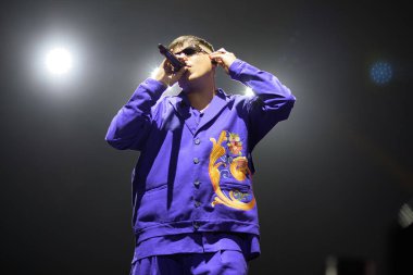 Rapçi, yapımcı ve serbest çalışan YSY A, 27 Mart 2025 tarihinde İspanya 'nın Madrid kentinde Movistar Arena' da verdiği konserde sahne aldı.. 