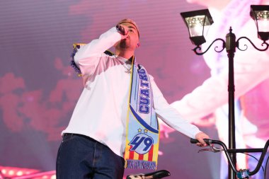 Porto Rikolu şarkıcı Raul Clyde, 29 Mart 2025 'te Madrid' deki Palacio Vistalegre 'de verdiği konserde sahne aldı..