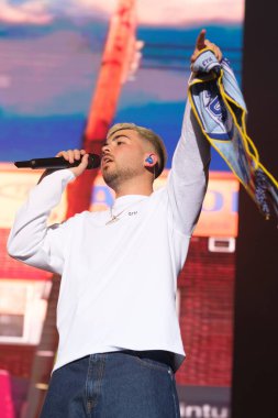 Porto Rikolu şarkıcı Raul Clyde, 29 Mart 2025 'te Madrid' deki Palacio Vistalegre 'de verdiği konserde sahne aldı..