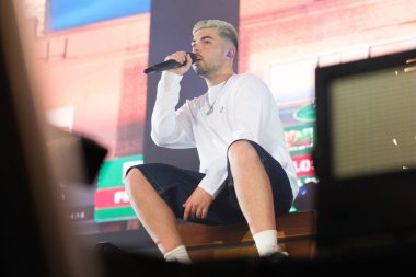 Porto Rikolu şarkıcı Raul Clyde, 29 Mart 2025 'te Madrid' deki Palacio Vistalegre 'de verdiği konserde sahne aldı..