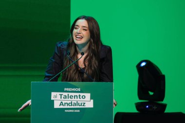 Şarkıcı Lola Indigo Endülüs Yetenek Ödülleri 2025, Teatros del Canal, 31 Mart 2025 tarihinde İspanya 'nın Madrid kentinde düzenlenen törende