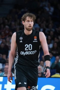 Paris Basketbolu takımından Mikael Jantunen, Real Madrid ile Paris Basketbol arasında oynanan Türk Hava Yolları EuroLeague maçı sırasında Madrid 'de 3 Nisan 2025' te Movistar Arena 'da oynanmıştır.