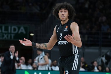 Paris Basketbol Ligi takımlarından Tyson Ward, Real Madrid ile Paris Basketbol arasında oynanan EuroLeague karşılaşması sırasında Madrid 'de 3 Nisan 2025' te Movistar Arena 'da oynandı.