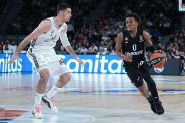 Madrid 'deki Real Madrid ile Paris Basketbol Ligi arasında oynanan Türk Hava Yolları EuroLeague karşılaşması sırasında Paris' in J Shorts takımı Madrid 'de 3 Nisan 2025 tarihinde İspanya' nın başkenti Movistar Arena 'da oynanmıştır.