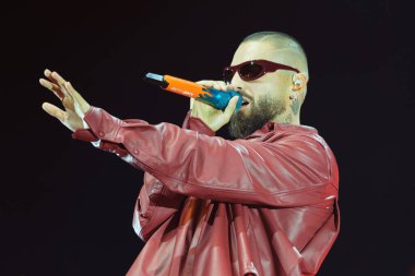  Maluma, 4 Nisan 2025 tarihinde İspanya 'nın Madrid şehrinde Movistar Arena' da sahne almaktadır..