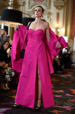 Madrid Moda Haftası sırasında Madrid Casino de Madrid 'de 6 Nisan 2025' te PASARELA ESPANOLA 'dan kreasyonlar sergilenmektedir.