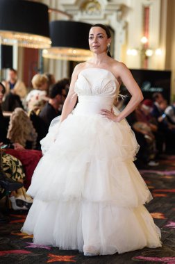 Madrid Moda Haftası sırasında Madrid Casino de Madrid 'de 6 Nisan 2025' te PASARELA ESPANOLA 'dan kreasyonlar sergilenmektedir.