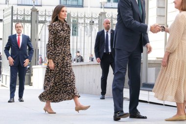  İspanya Kraliçesi Letizia, İspanya Parlamentosu 'nda düzenlenen 