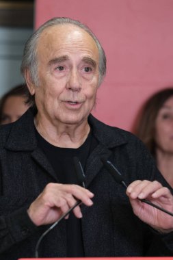 Şarkıcı söz yazarı Joan Manuel Serrat, 10 Nisan 2025 tarihinde İspanya 'nın Madrid şehrinde Cervantes Enstitüsü' nde düzenlenen bir anma töreninde. 