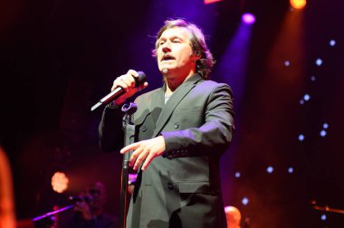 Arjantinli şarkıcı Diego Torres 15 Nisan 2025 tarihinde İspanya 'nın Madrid şehrinde Chango Club' da konser vermiştir..