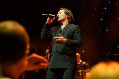 Arjantinli şarkıcı Diego Torres 15 Nisan 2025 tarihinde İspanya 'nın Madrid şehrinde Chango Club' da konser vermiştir..