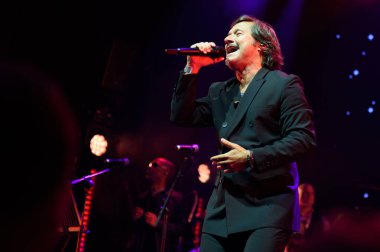 Arjantinli şarkıcı Diego Torres 15 Nisan 2025 tarihinde İspanya 'nın Madrid şehrinde Chango Club' da konser vermiştir..