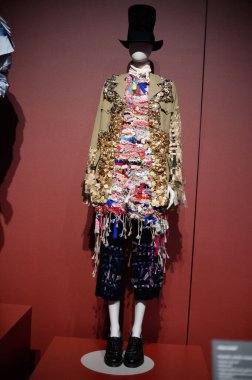 Alice 'in Dünyaları sergisinin ön gösterimi. Madrid 'deki Caixa Forum' da 16 Nisan 2025, İspanya