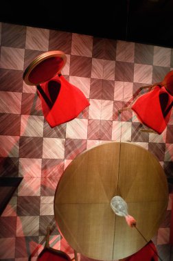 Alice 'in Dünyaları sergisinin ön gösterimi. Madrid 'deki Caixa Forum' da 16 Nisan 2025, İspanya