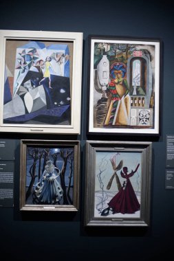 Alice 'in Dünyaları sergisinin ön gösterimi. Madrid 'deki Caixa Forum' da 16 Nisan 2025, İspanya