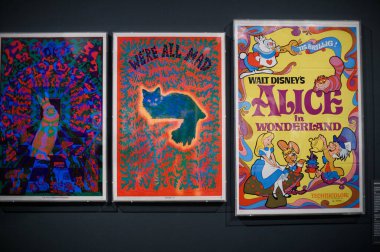 Alice 'in Dünyaları sergisinin ön gösterimi. Madrid 'deki Caixa Forum' da 16 Nisan 2025, İspanya