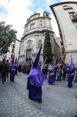 17 Nisan 2025 'te Madrid sokaklarında Nazareth' li babamız İsa 'nın geçit töreni sırasında Madrid, İspanya' da.
