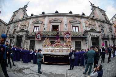 17 Nisan 2025 'te Madrid sokaklarında Nazareth' li babamız İsa 'nın geçit töreni sırasında Madrid, İspanya' da.