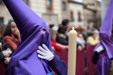 17 Nisan 2025 'te Madrid sokaklarında Nazareth' li babamız İsa 'nın geçit töreni sırasında Madrid, İspanya' da.