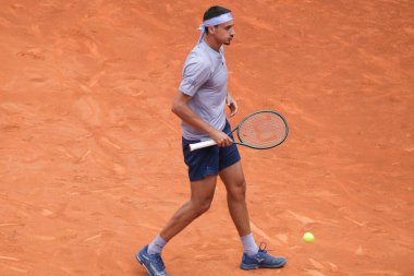 Lorenzo Sonego, 26 Nisan 2025 tarihinde İspanya 'nın Madrid kentinde La Caja Magica' da Alex de Minaur 'a karşı faaliyet göstermektedir.